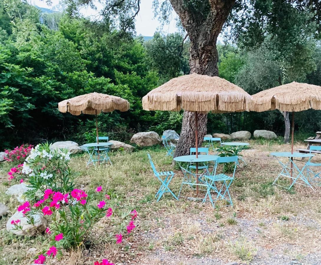 Gite U Licetu A La Campagne Oreta Εξωτερικό φωτογραφία